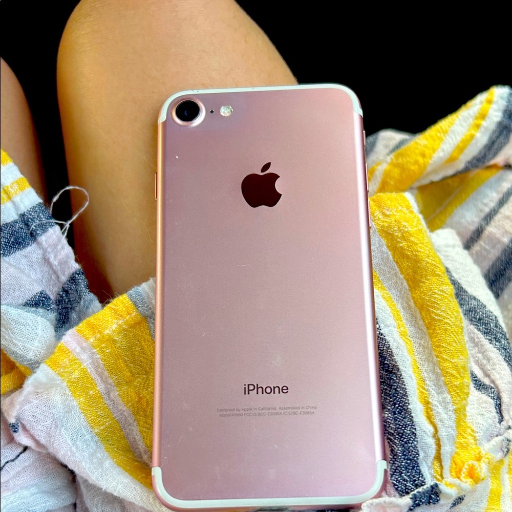 Pink IPhone 7 EXCELLENT CONDITION